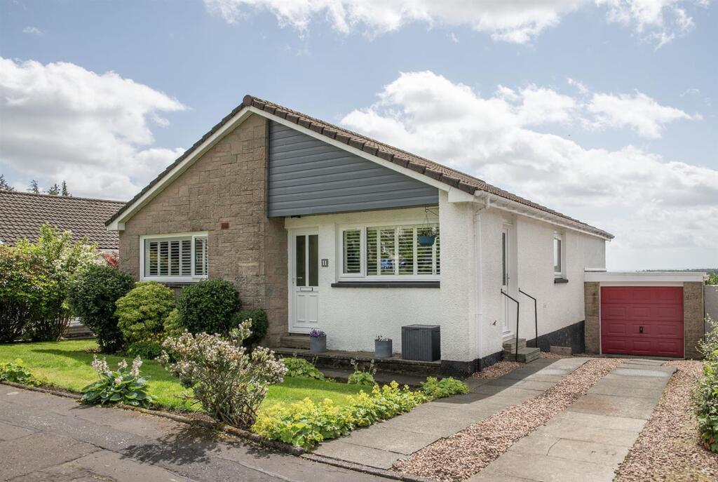 Main image of property: 11 Innerdownie Place, Dollar FK14 7BY
