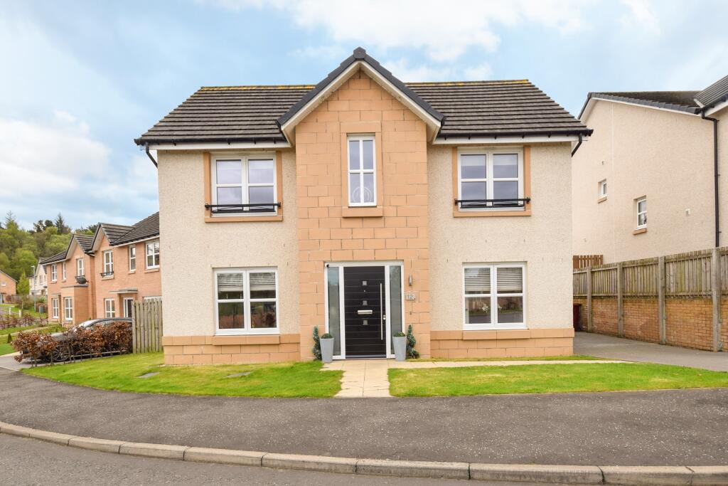 4 bedroom detached house for sale in Capercaillie Crescent, Ferniegair