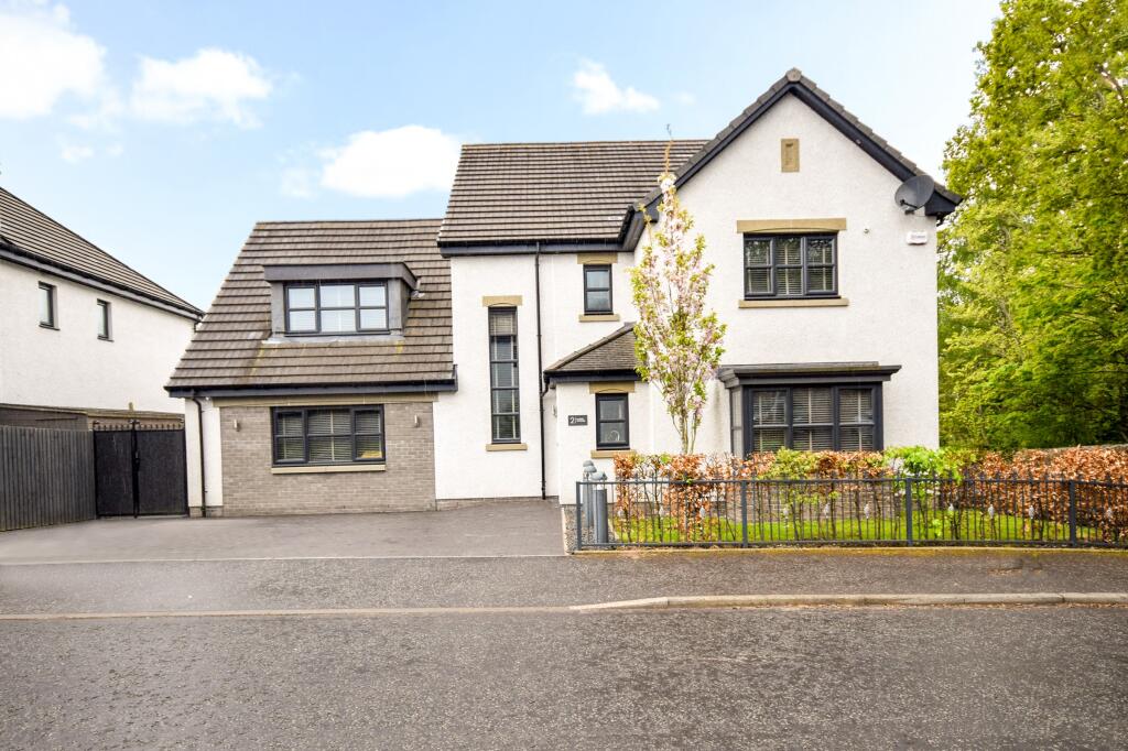 5 bedroom detached house for sale in Barrie Avenue, Bothwell, Glasgow, G71