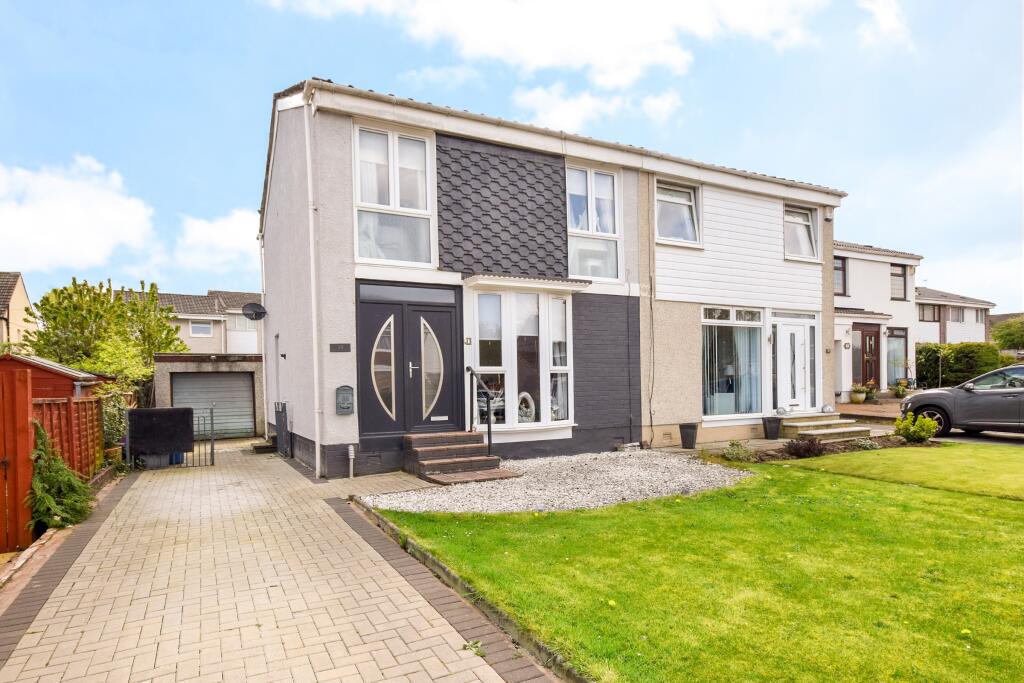 3 bedroom semidetached house for sale in Rosevale Crescent, Hamilton, ML3