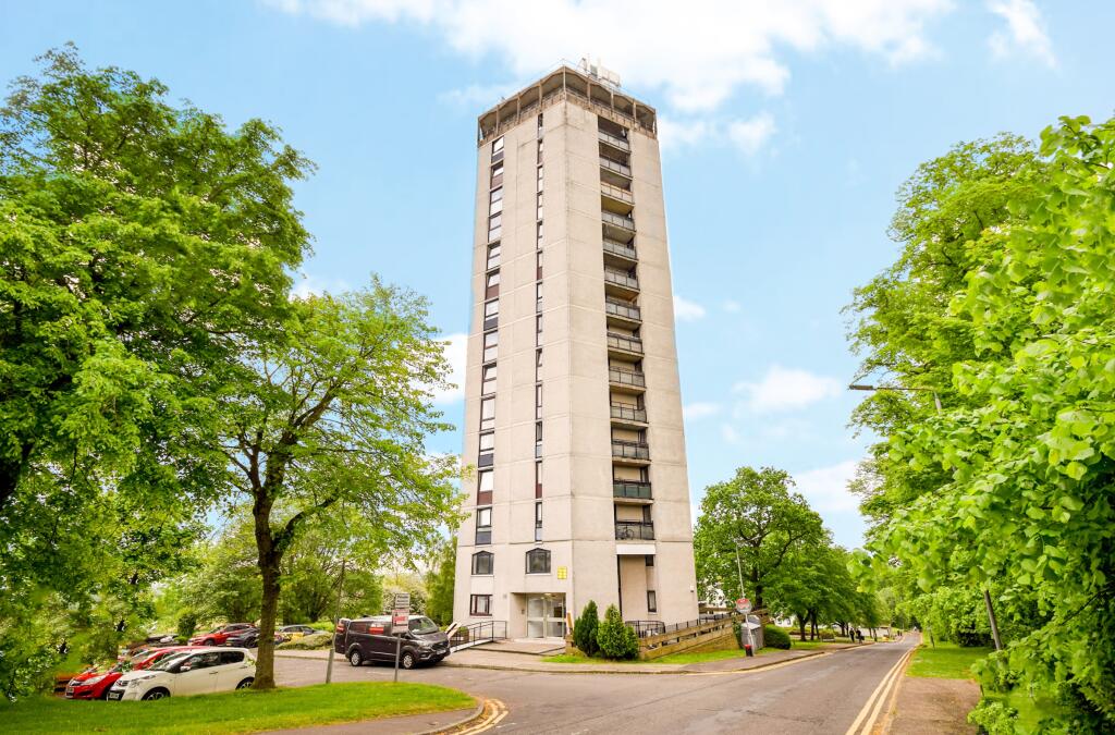 2 bedroom flat for sale in Kinneil House, The Furlongs, Hamilton, ML3