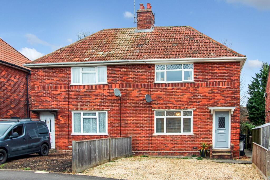 Main image of property: 26 Preston Grove, Yeovil