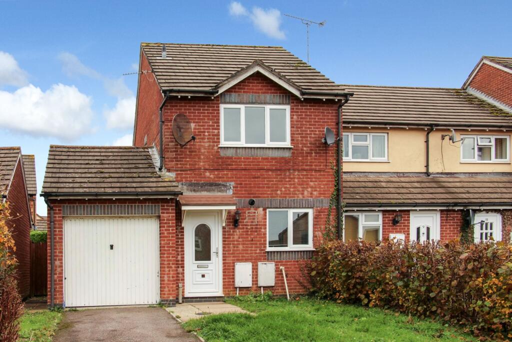 Main image of property: 7 Beaulieu Drive, Yeovil