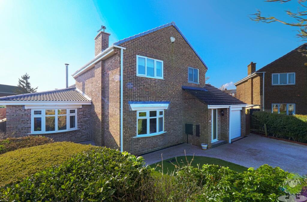4 bedroom detached house for sale in Whiterocks Grove, Sunderland, Tyne