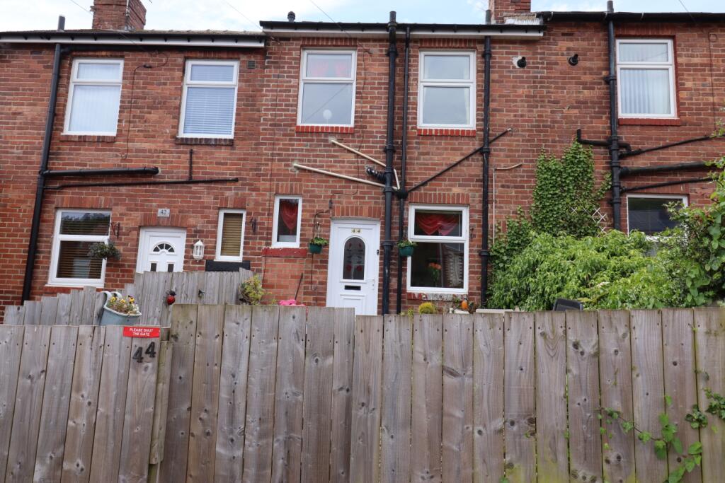 2 bedroom terraced house for sale in May Avenue, Winlaton Mill, Blaydon
