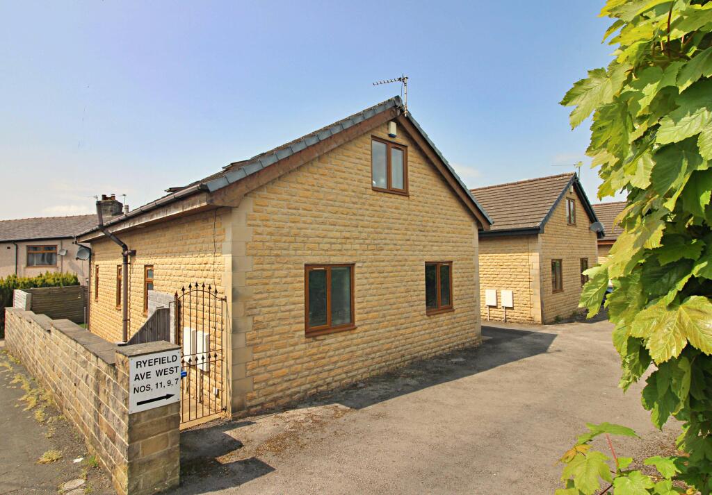 4 bedroom detached house for sale in Ryefield Avenue West, Haslingden