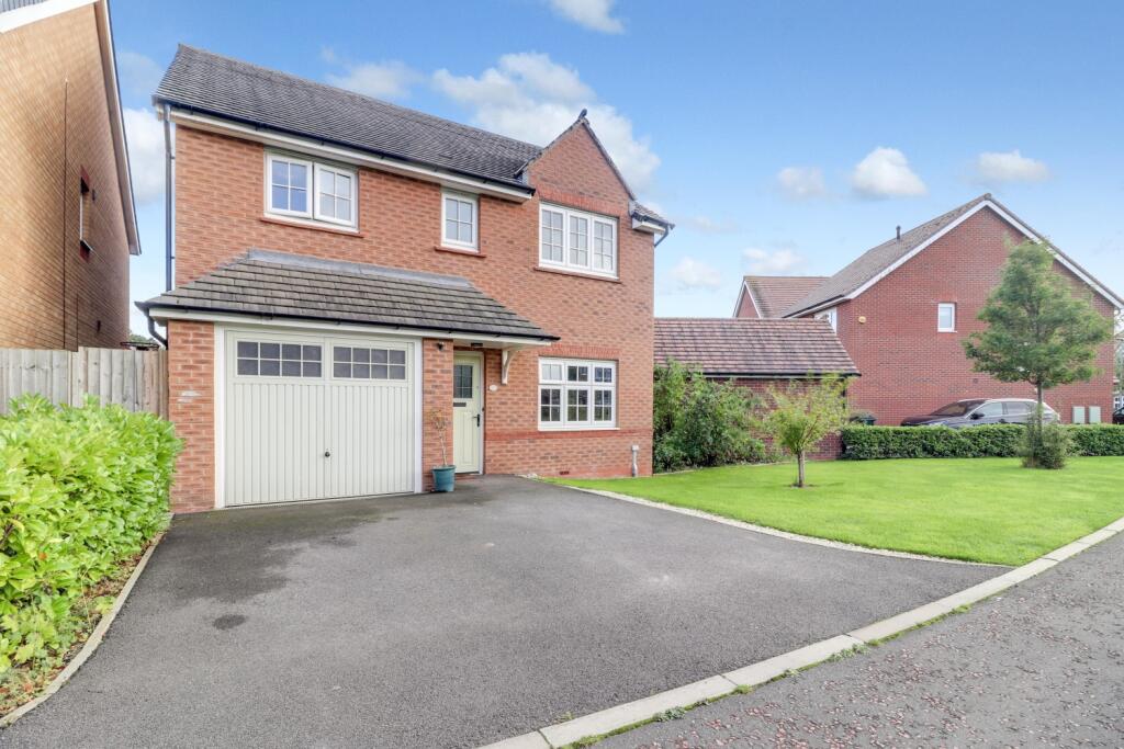 4 bedroom detached house for sale in Plover Close, Banks, Southport