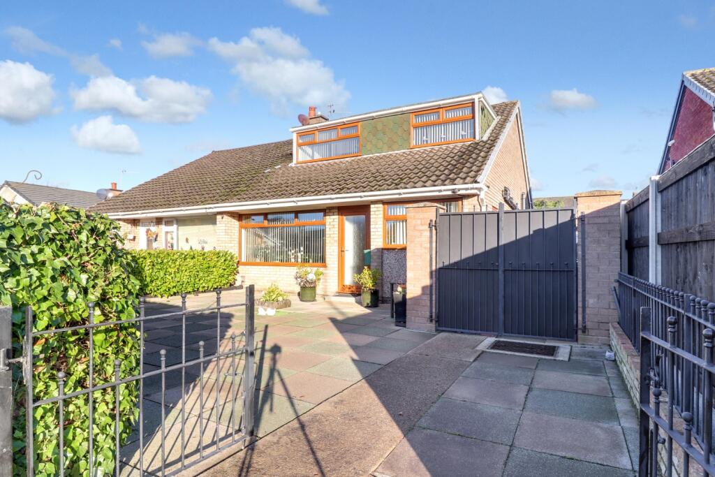 4 bedroom semidetached house for sale in Mardale Close, Ainsdale, PR8