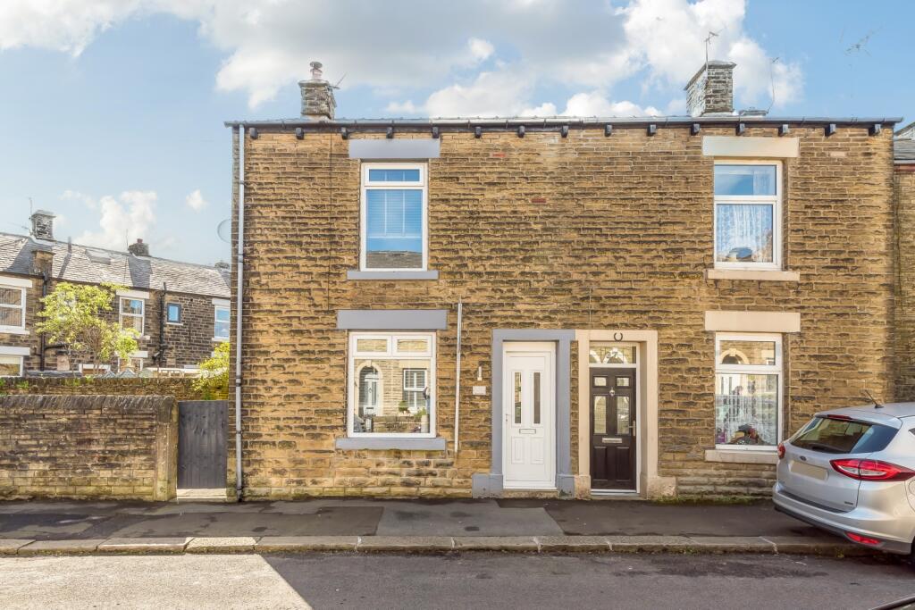 2 bedroom semidetached house for sale in 35 Princess Street, Glossop