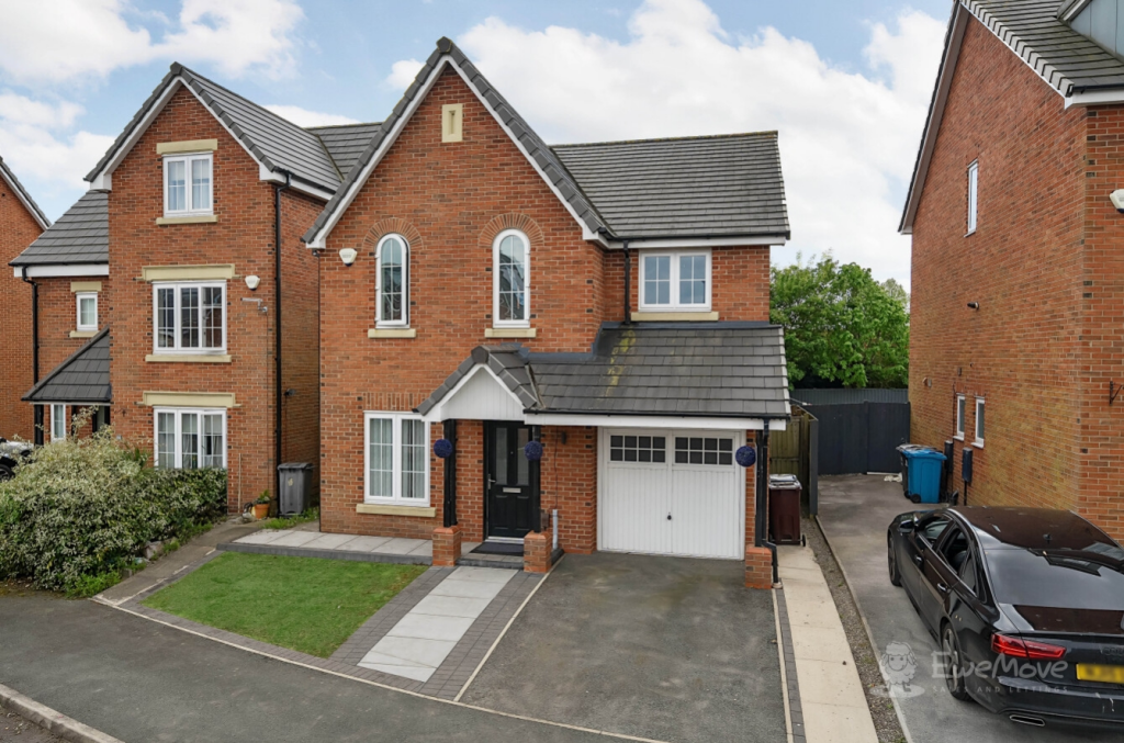 4 bedroom detached house for sale in Sandfield Crescent, Whiston