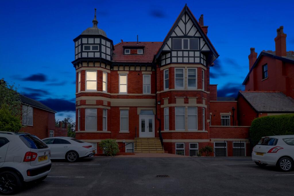 2 bedroom apartment for sale in Westbourne Road, Birkdale, Southport, PR8