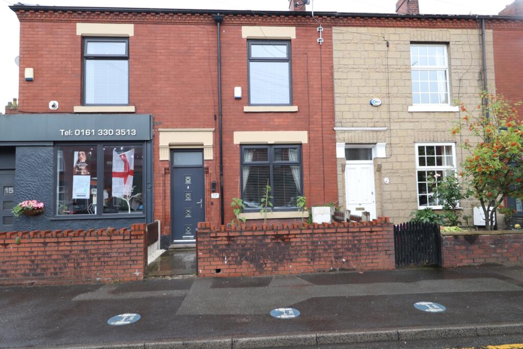 3 bedroom terraced house for sale in 17 Newmarket Road, Ashtonunder