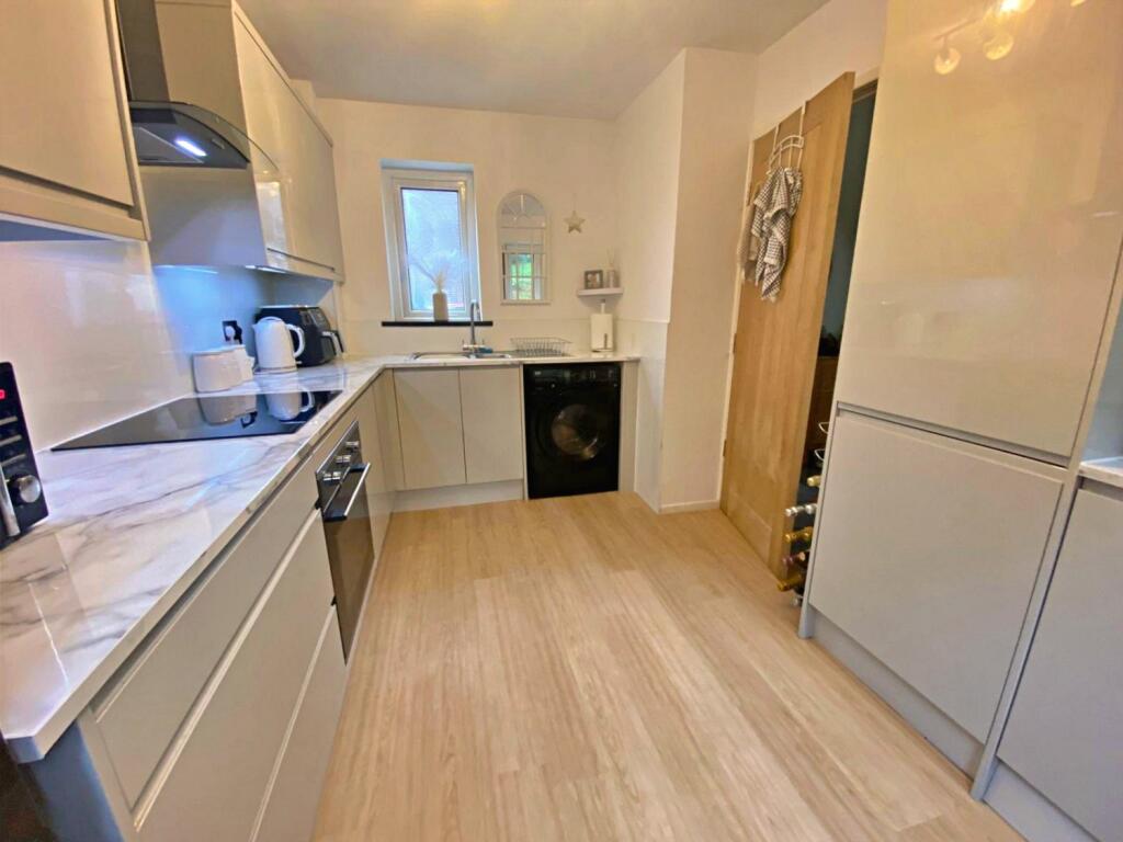 Additional property image - 27 Osborne Way, Haslingden, Rossendale