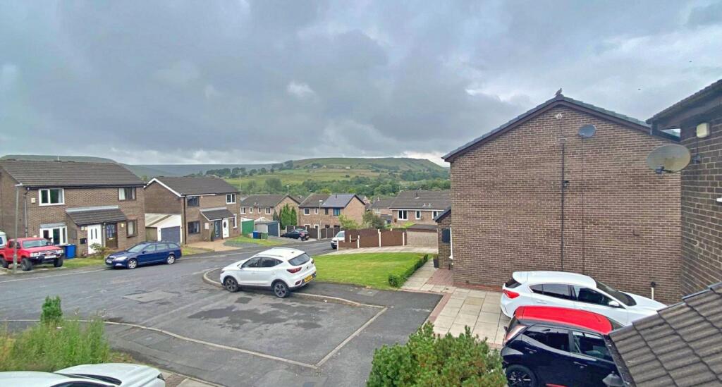 Additional property image - 27 Osborne Way, Haslingden, Rossendale