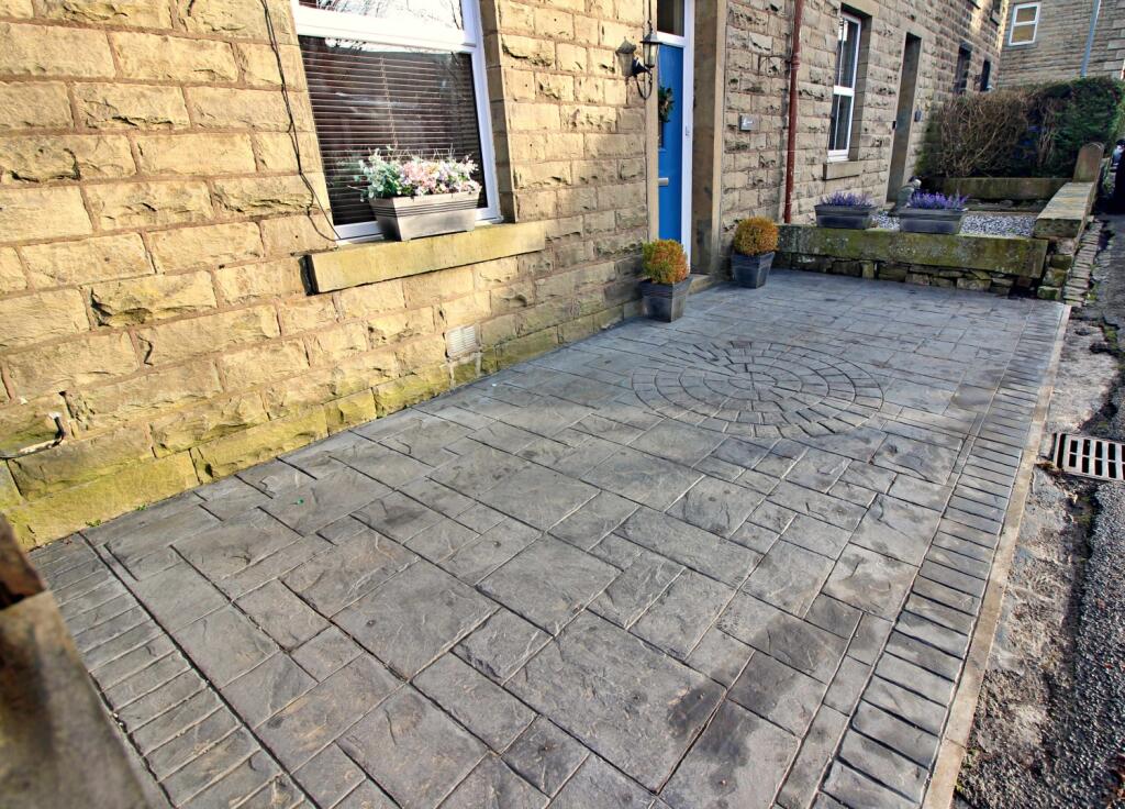 Additional property image - 4 Daisy Bank, Cowpe, Rossendale