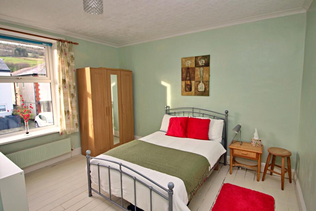 Additional property image - 4 Daisy Bank, Cowpe, Rossendale