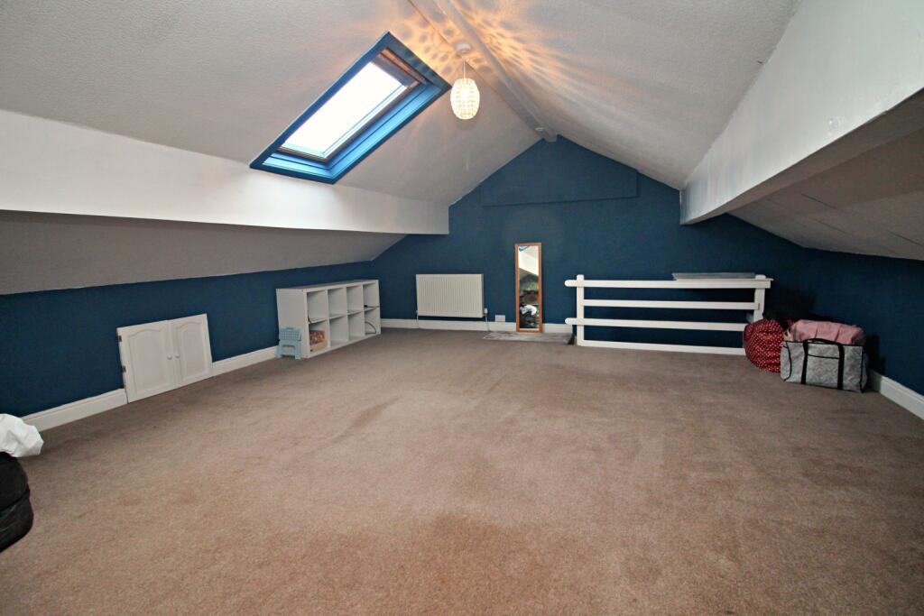 Additional property image - 4 Daisy Bank, Cowpe, Rossendale