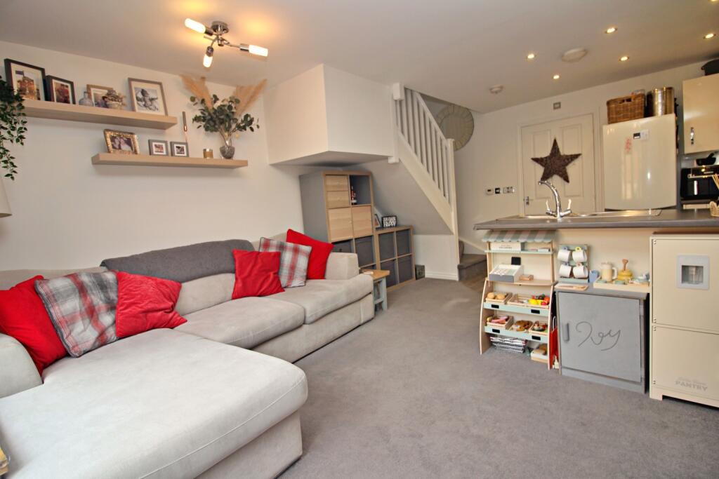 Additional property image - 12 Shoemaker Gardens, Rawtenstall, Rossendale