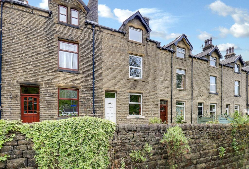 3 bedroom terraced house for sale in Adelaide Street, Hebden Bridge HX7