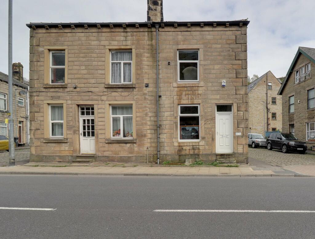 3 bedroom semidetached house for sale in Burnley Road, Todmorden OL14