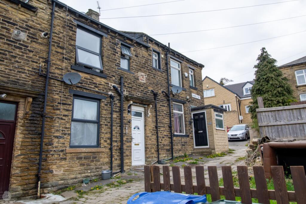 1 bedroom terraced house for sale in Chapel Terrace, Thornton, Bradford
