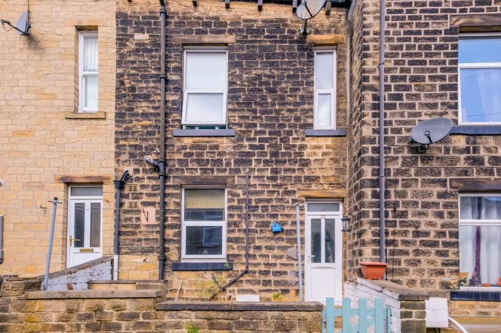 2 bedroom terraced house for sale in Boston Street, Sowerby Bridge