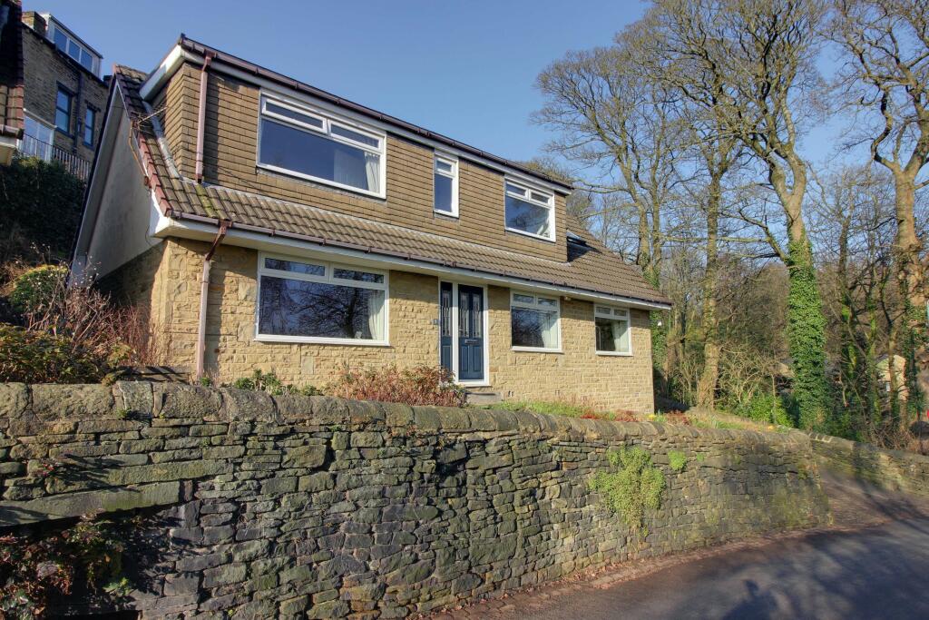 3 bedroom detached house for sale in Steps Lane, Sowerby Bridge HX6 2JH