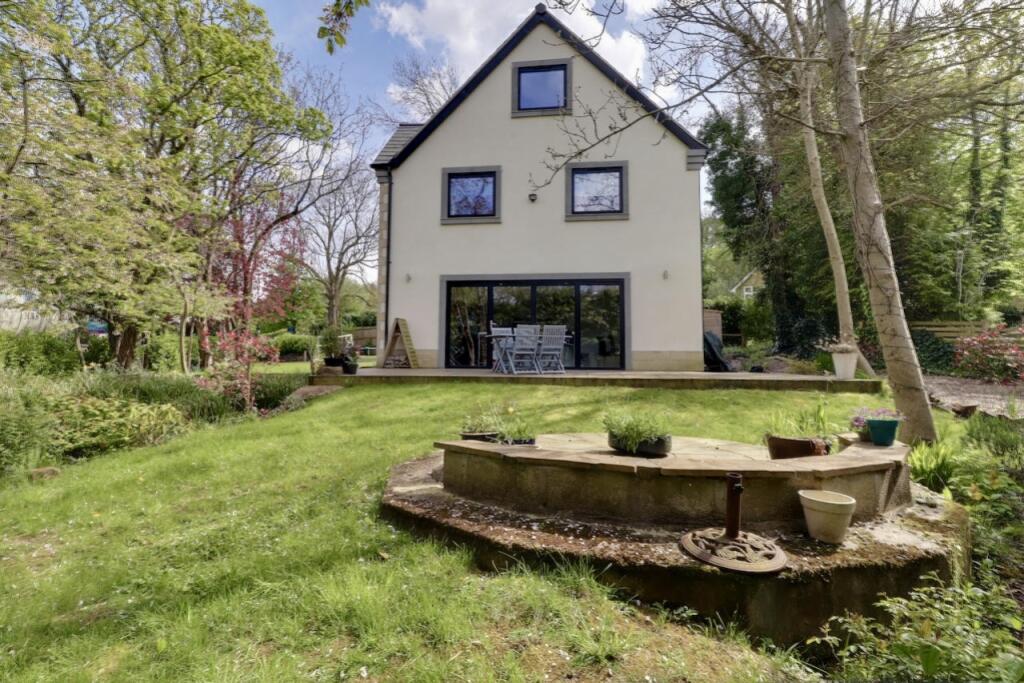 4 bedroom detached house for sale in Pool Bank New Road, Pool in Wharfedale, Otley, LS21