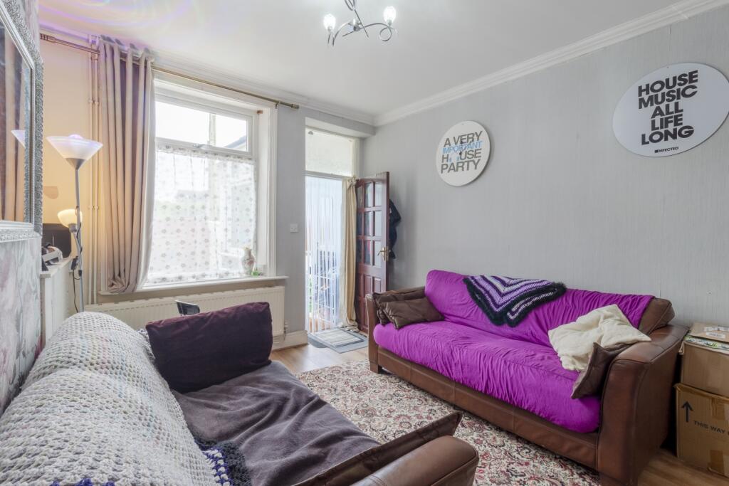 Additional property image - Scarlet Heights, Queensbury, Bradford, West Yorkshire, BD13