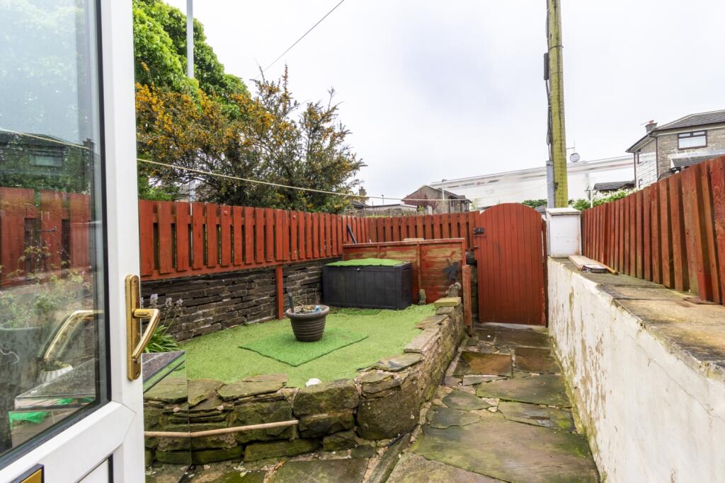 Additional property image - Scarlet Heights, Queensbury, Bradford, West Yorkshire, BD13