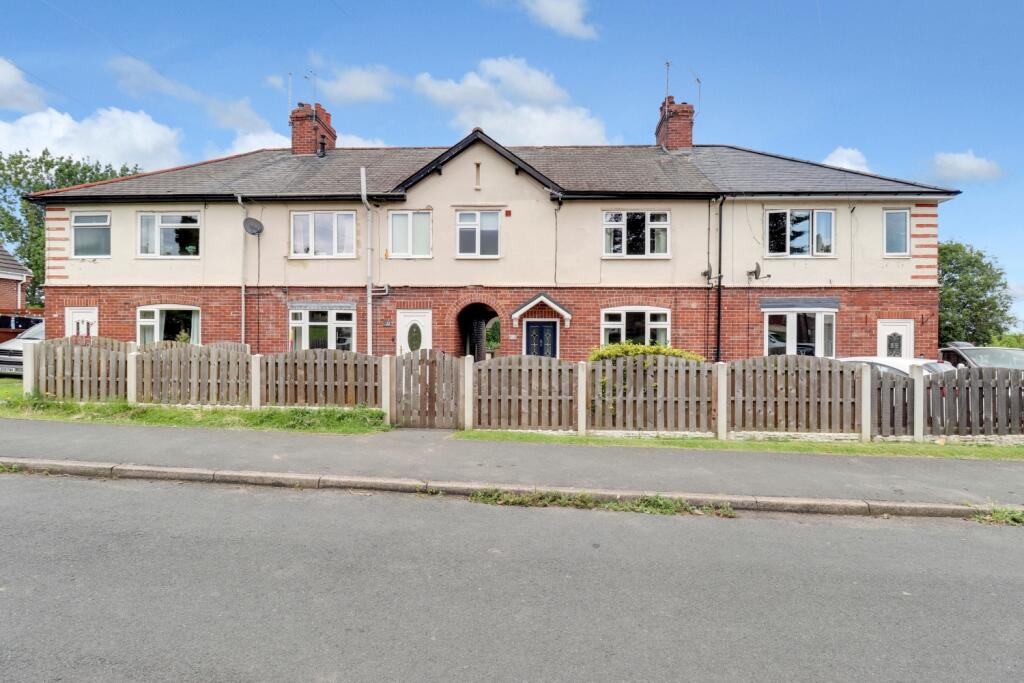 3 bedroom terraced house for sale in Hillside Road, Ackworth