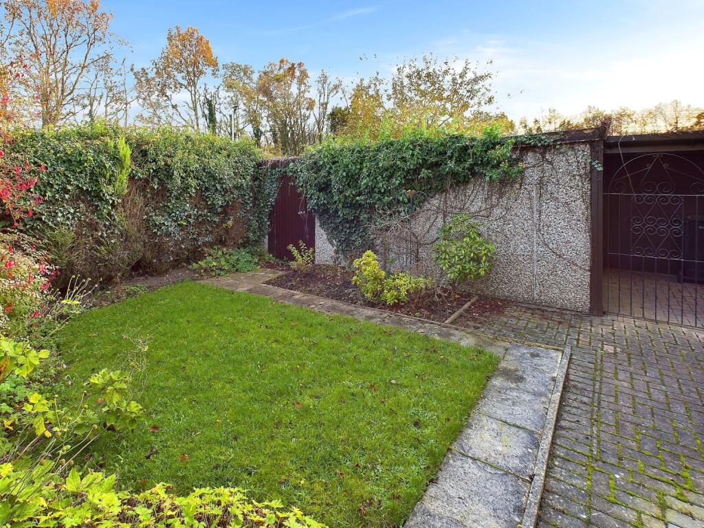 Additional property image - Adwalton Close, Drighlington