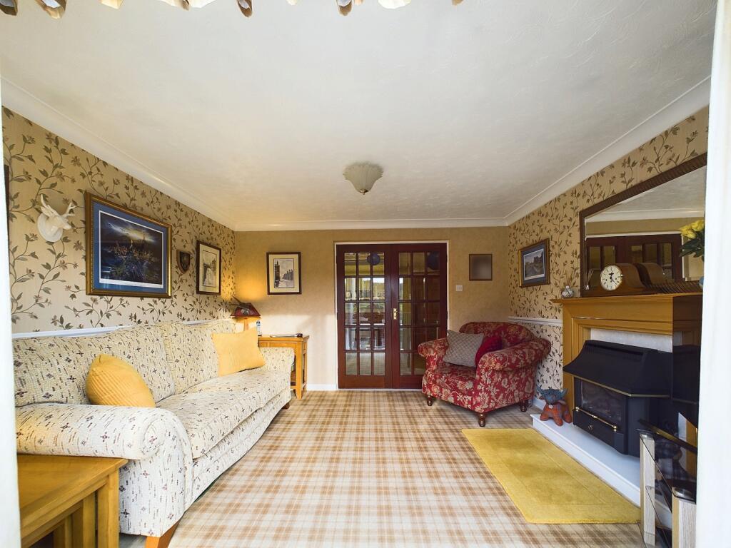 Additional property image - 3 Westminster Drive, Clayton, Bradford, BD14 6SL