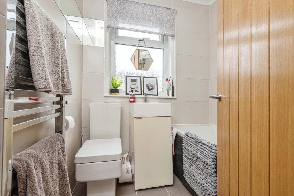 Additional property image - Laburnum Grove, Gomersal, Cleckheaton, West Yorkshire, BD19