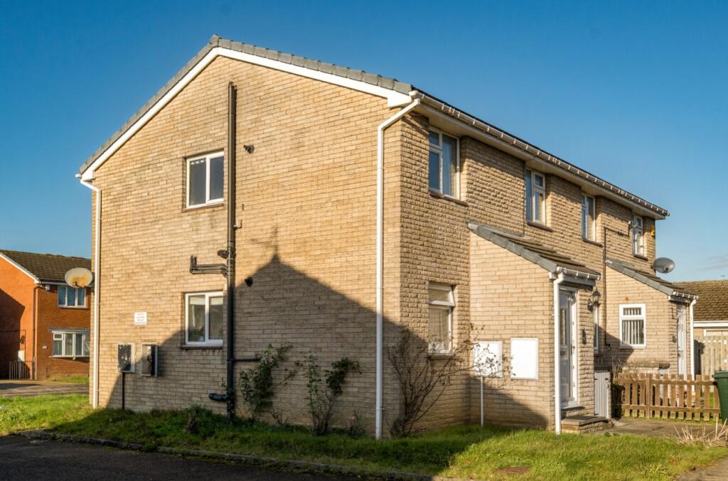 Main image of property: 9 Hunters Way, Dinnington, Sheffield