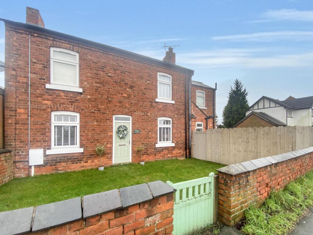 2 bedroom detached house for sale in Green Gate Cottage Main Street