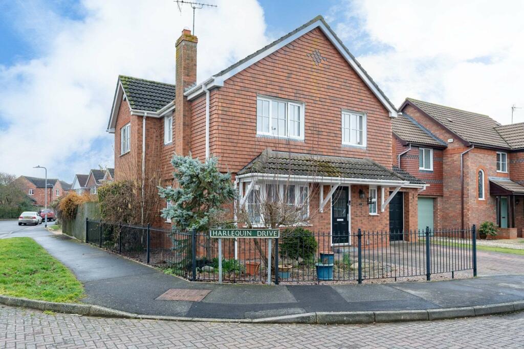 4 bedroom detached house for sale in Harlequin Drive, Spalding PE11 3GL