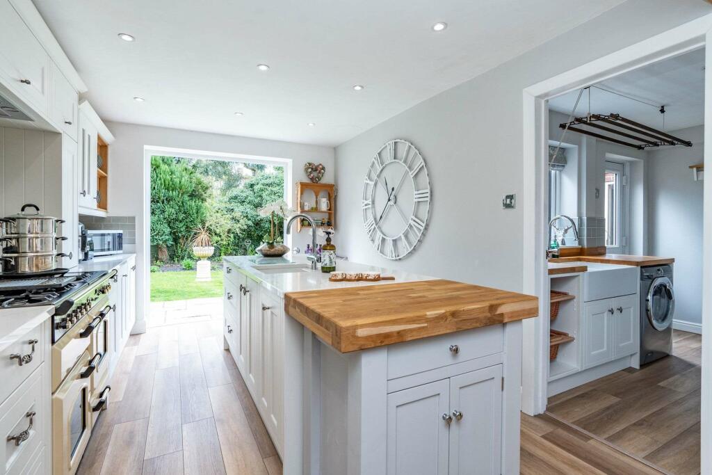 4 bedroom detached house for sale in Somerby Close, Moulton, Spalding