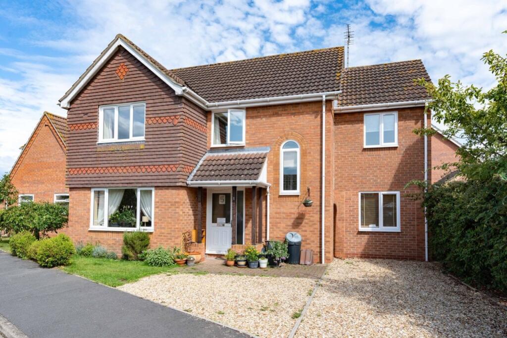 5 bedroom detached house for sale in Vicarage Close, Cowbit, Spalding