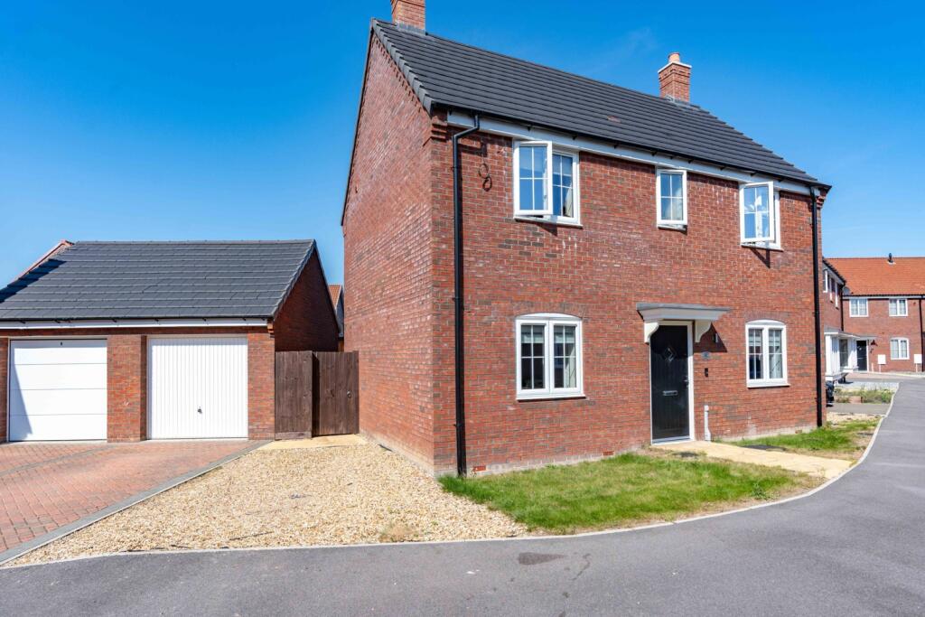 3 bedroom detached house for sale in Willow Court, Cowbit, Spalding, Lincolnshire, PE12