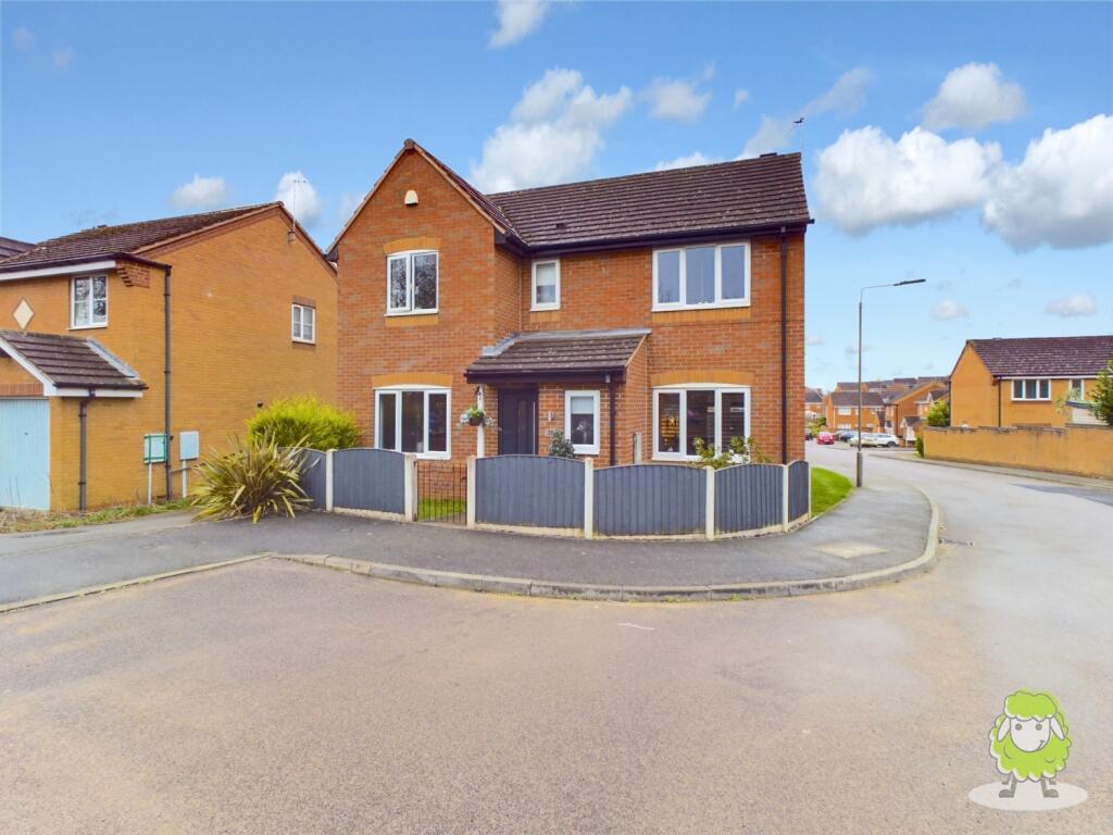 4 bedroom detached house for sale in 28 Carnation Road, Shirebrook