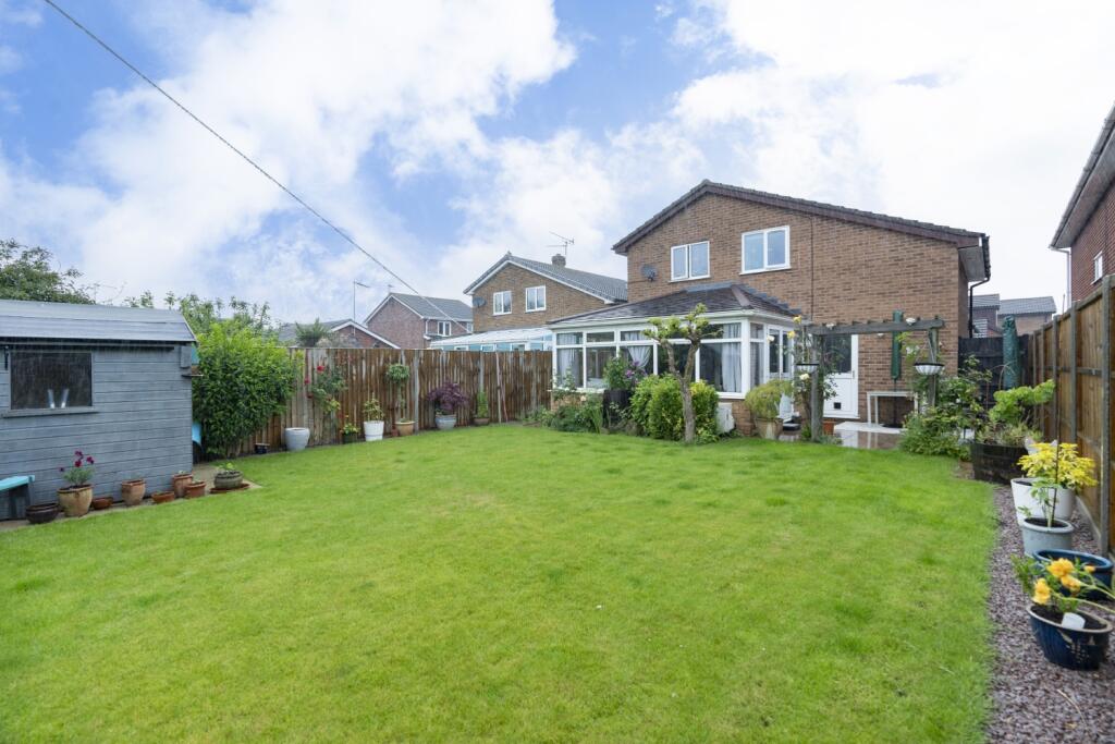 4 bedroom detached house for sale in Woodville Gardens East, Boston