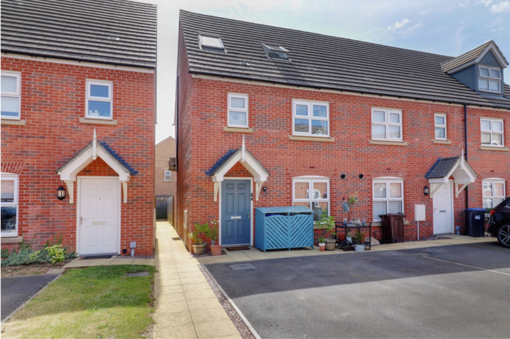 4 bedroom semidetached house for sale in Turnpike, Moulton