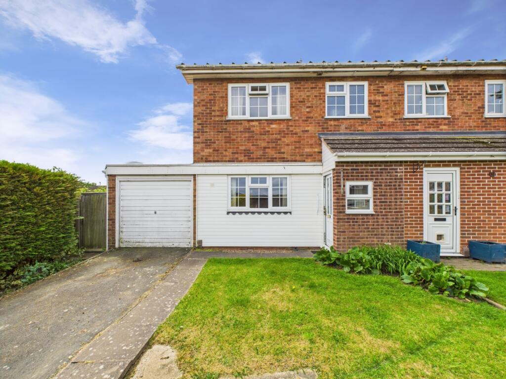 Main image of property: 19 Fairfield Close, Melton Mowbray