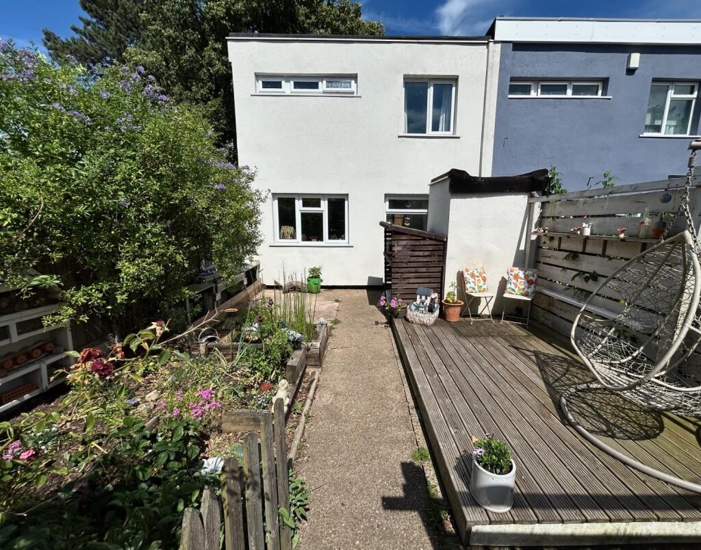 Main image of property: Pasture Close, Colwick Park