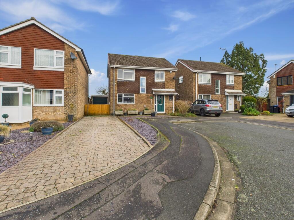Main image of property: Obelisk Rise, Northampton, Northamptonshire, NN2