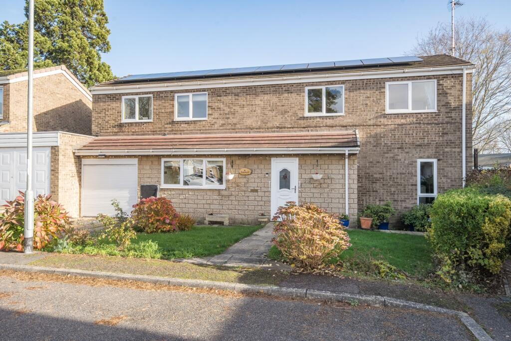 Main image of property: Brisbane Gardens, Corby, NN18 9JW