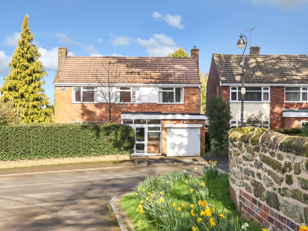 4 bedroom detached house for sale in Church Lane, Whitnash, Leamington Spa, Warwickshire, CV31