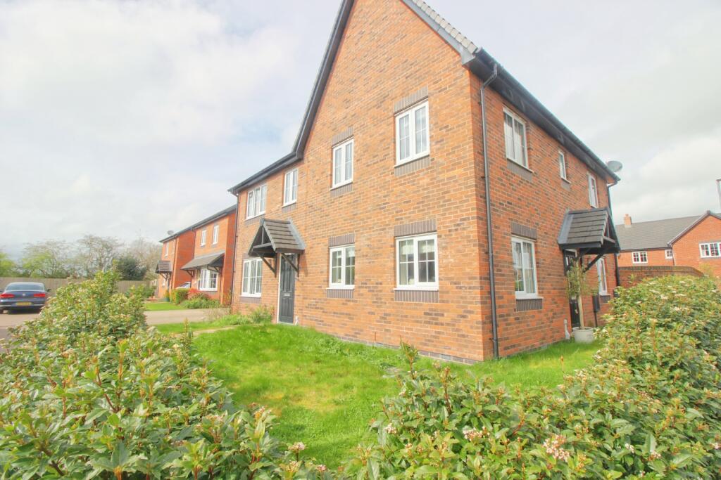 3 bedroom semidetached house for sale in Campion Way, Uttoxeter, ST14