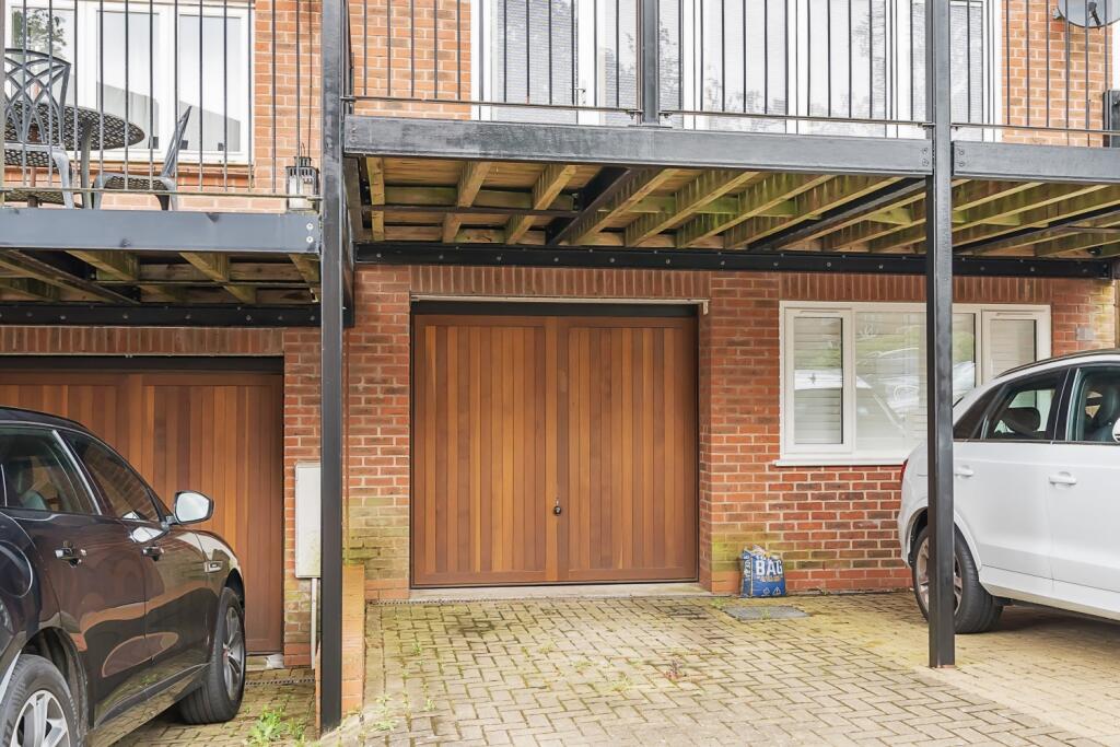 Additional property image - 1 Ferney Hills Close, Birmingham